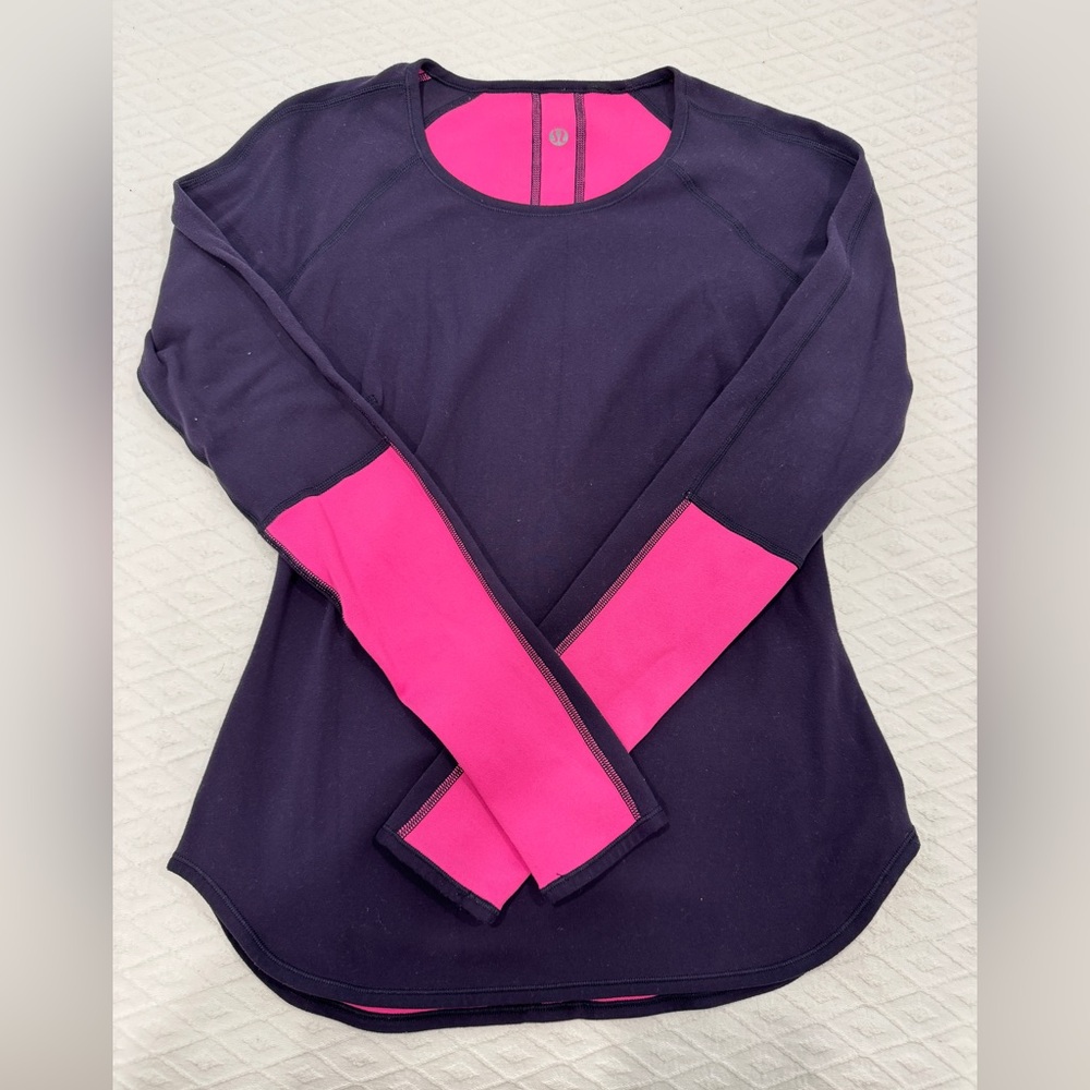 EUC Lululemon Runder Under Long Sleeve
Black Swan / Raspberry Glo Light